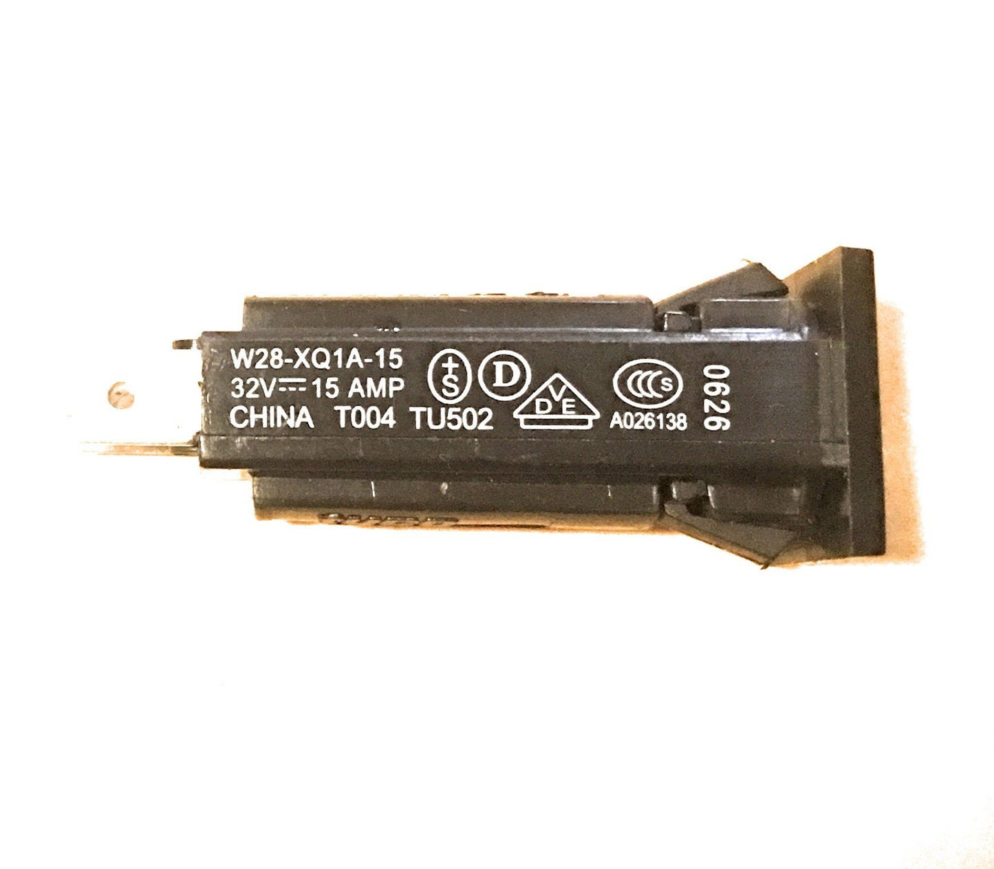 Potter Brumfield Circuit Breaker 15 Amp 120v Push Thru W28XQ1A-15